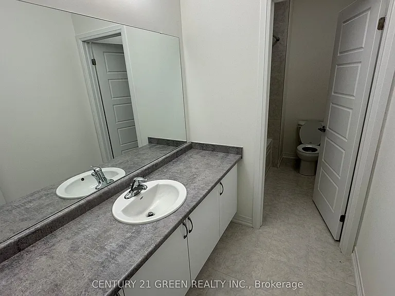 126 Hitchman St — Photo 25