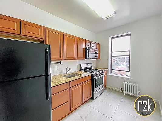 1st image of 28-28 29th St #E8