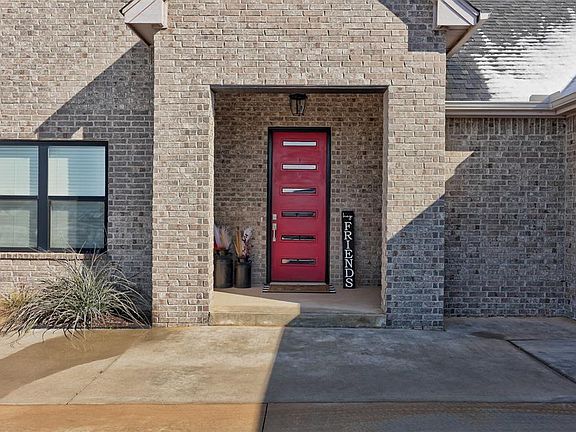 3rd image of 10832 Wild Horse Creek Dr