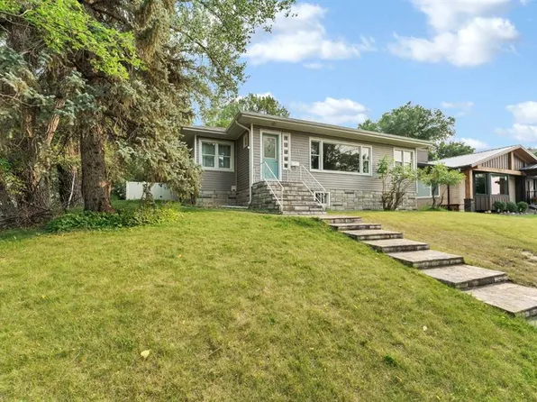 201 SE 1st St SW, Medicine Hat, AB T1A 3Z3