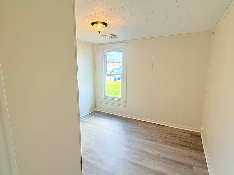 407 Electric St — Photo 22