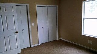 2nd image of 423 S 4th St