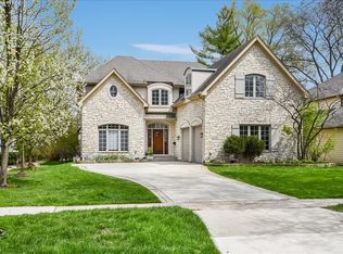 131 Arthur Ave, Clarendon Hills, IL 60514