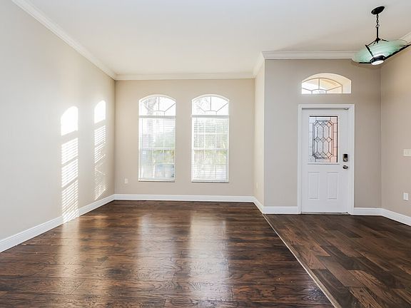 3rd image of 35107 Meadow Reach Dr
