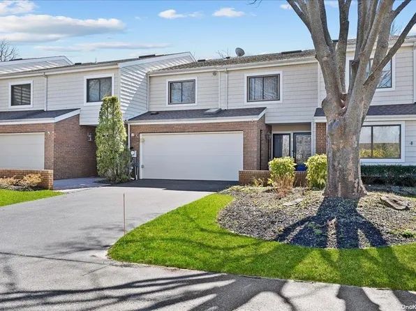 4 Hidden Harbor Drive #4, Babylon, NY 11702