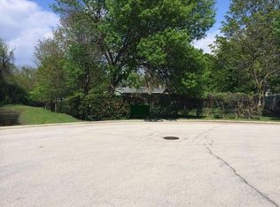 415 Woodlane Ct, Wood Dale, IL 60191