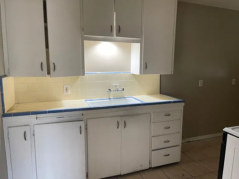9128 Huntington Dr #12 — Photo 7