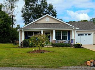 1017 Country Side Ln, Yadkinville, NC 27055