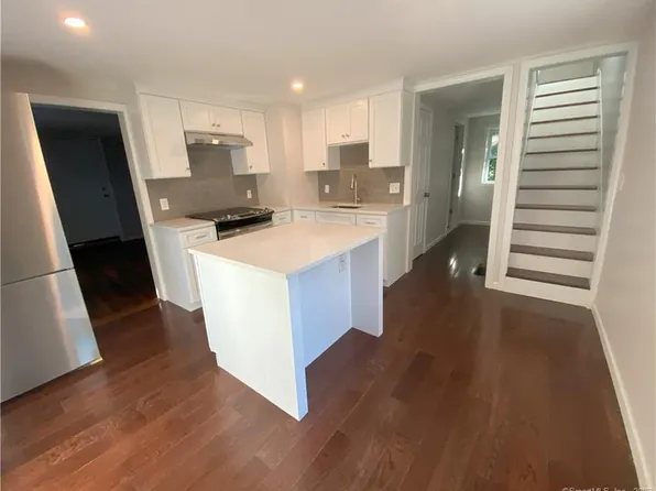 42 Oak Street, Derby, CT 06418