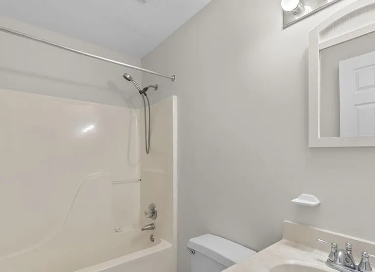 129 N Towne Ct — Photo 8