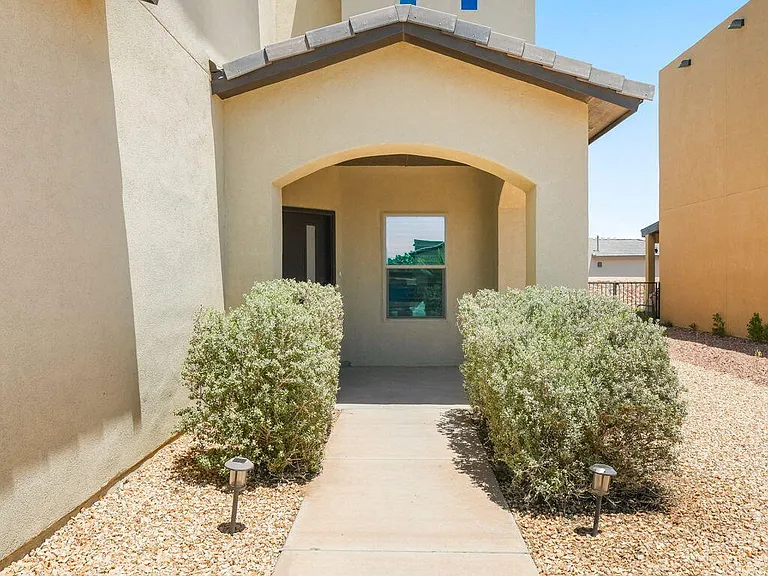 10013 Hueco Junction Rd — Photo 4