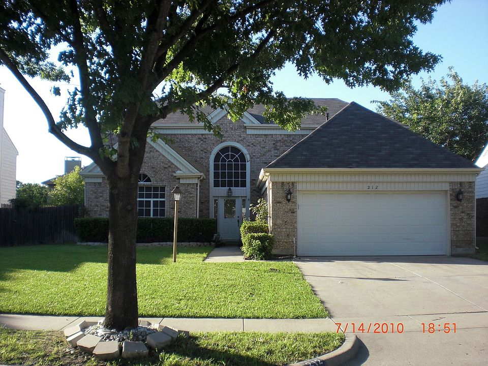 2nd image of 212 Commonwealth Cir