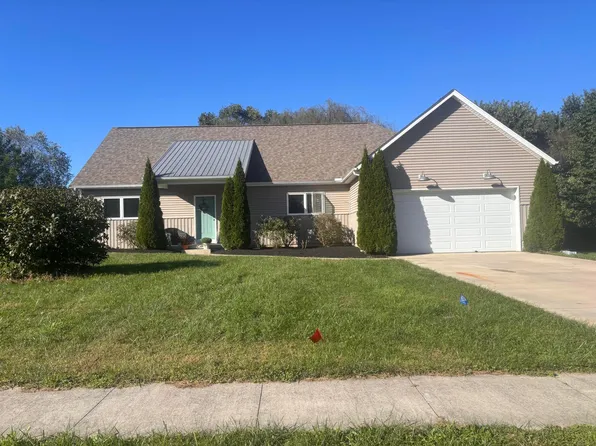 38 Buttercup Ct SW, Pataskala, OH 43062