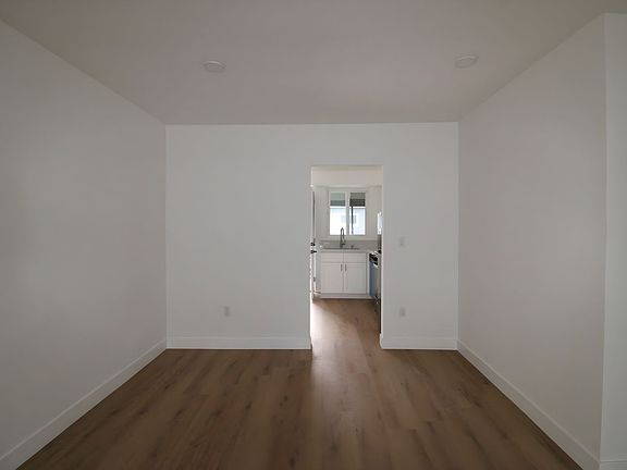 4th image of 9007-11 Ramsgate Ave #90095