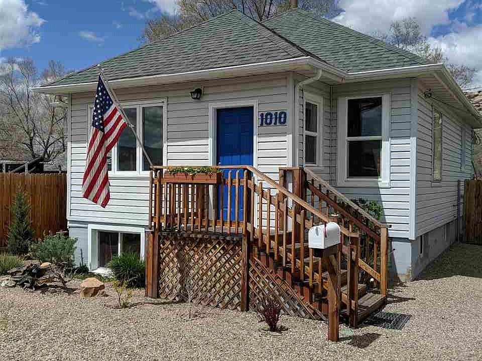 1st image of 1010 McCarty Ave