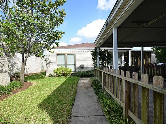 Beautifully landscaped yard.
