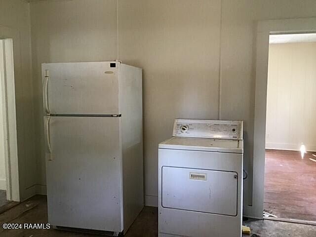 Listing photo 5