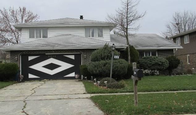 1st image of 8530 Broadmoor Dr