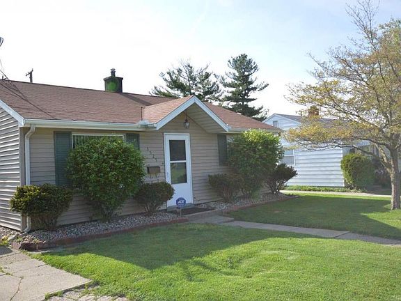 2nd image of 3525 Woldhaven Dr