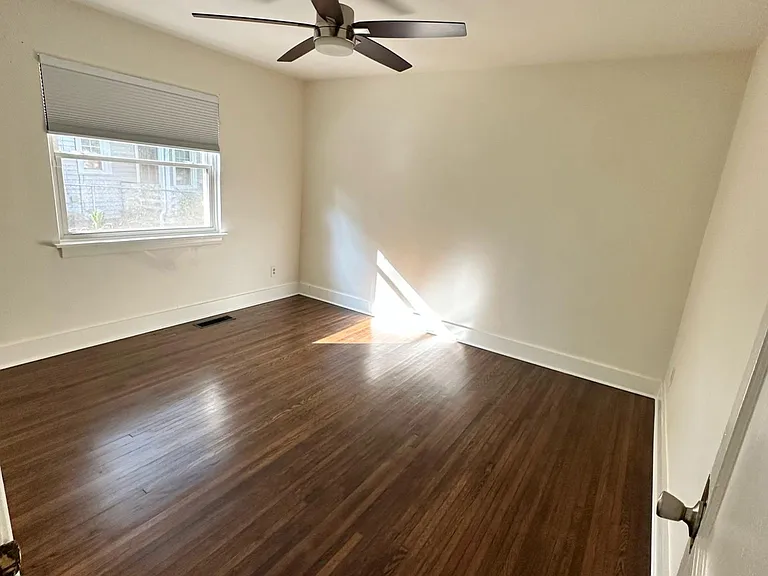 3025 Virginia Ave — Photo 6