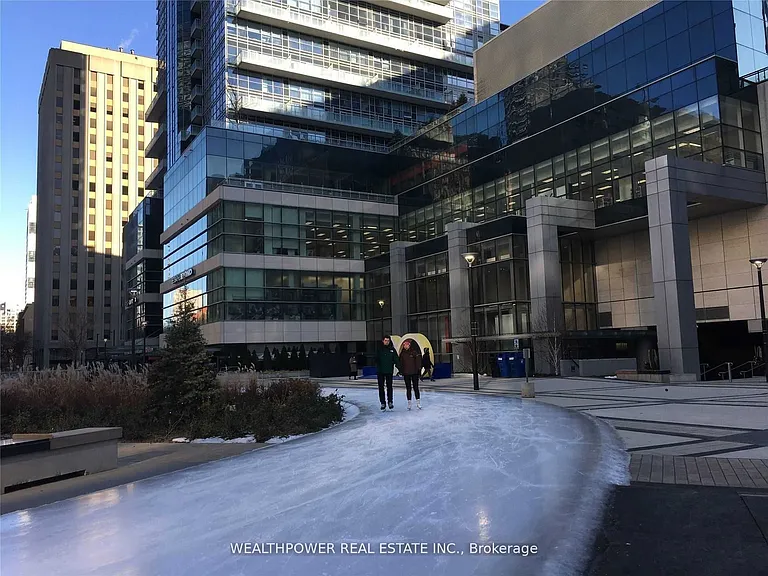 386 Yonge St #2206 — Photo 8