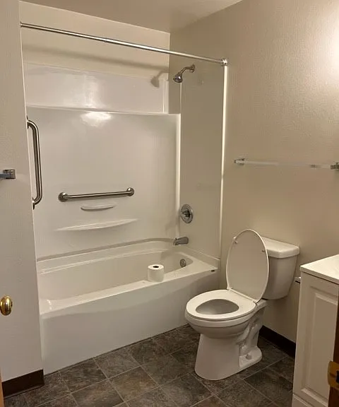 711 N Park Ave #5 — Photo 3