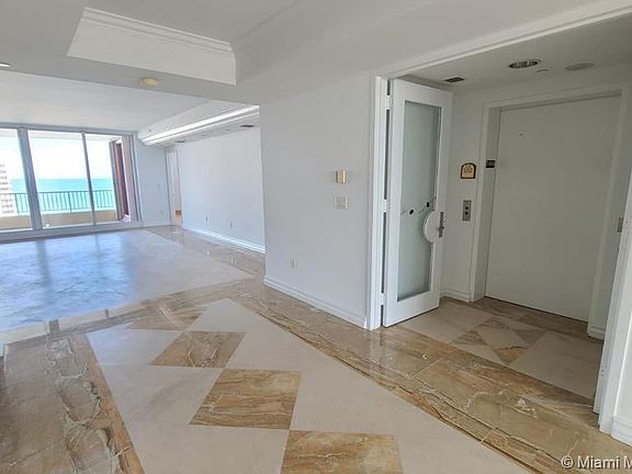 4th image of 789 Crandon Blvd APT 1404
