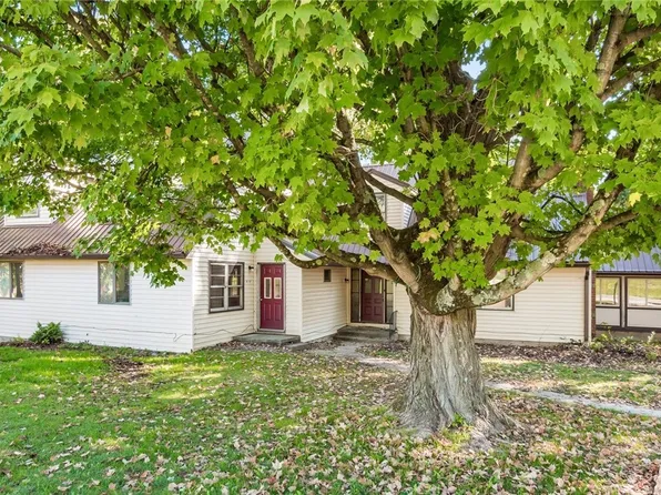 870 Friendship Dr, New Concord, OH 43762