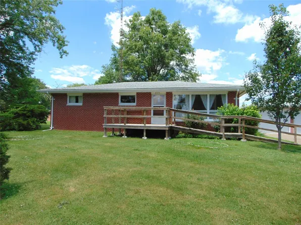 8545 E Jackson St, Du Quoin, IL 62832