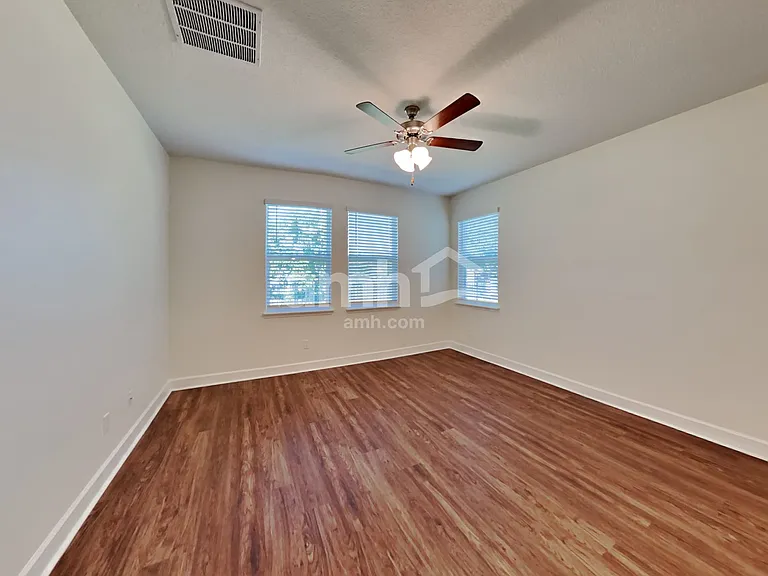 2450 Ixora Ct — Photo 8