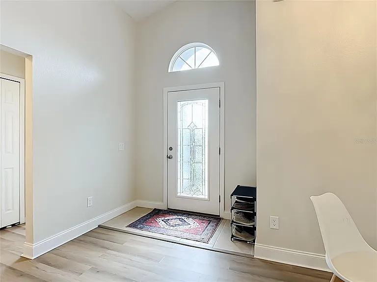 1128 Pinedale Dr — Photo 2