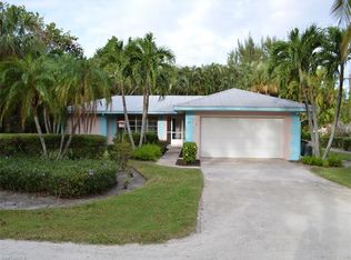 915 Palm St, Sanibel, FL 33957