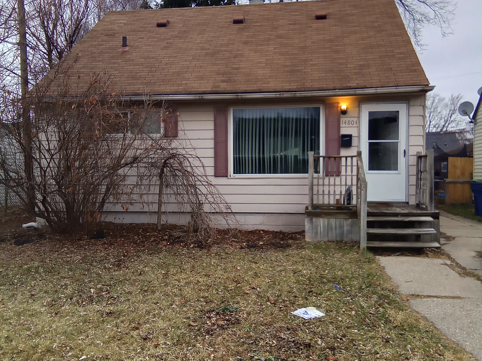 3 bed, 910 sqft, $1,450 — Photo 1