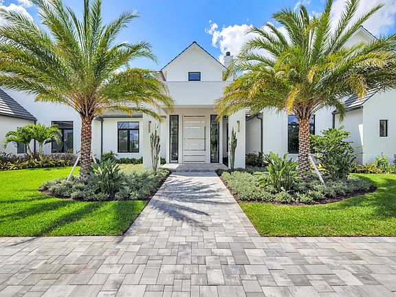 3rd image of 2015 Lockheed Terrace