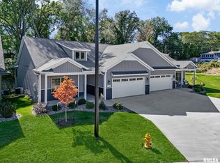 1311 Heights Ct, Bettendorf, IA 52722