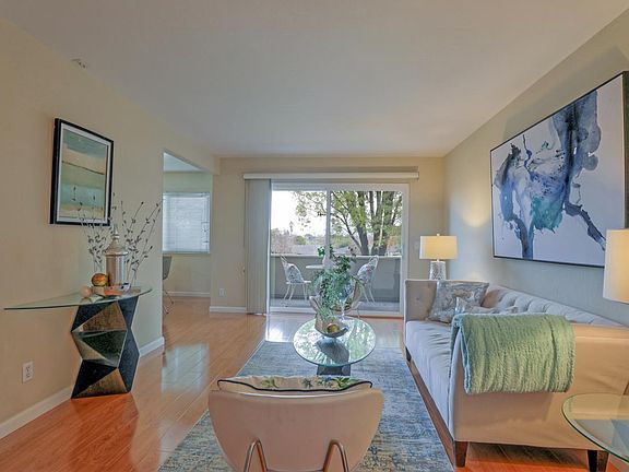 5th image of 7150 Rainbow Dr APT 23