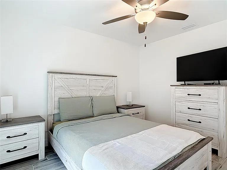 202 Long Meadow Ln — Photo 26