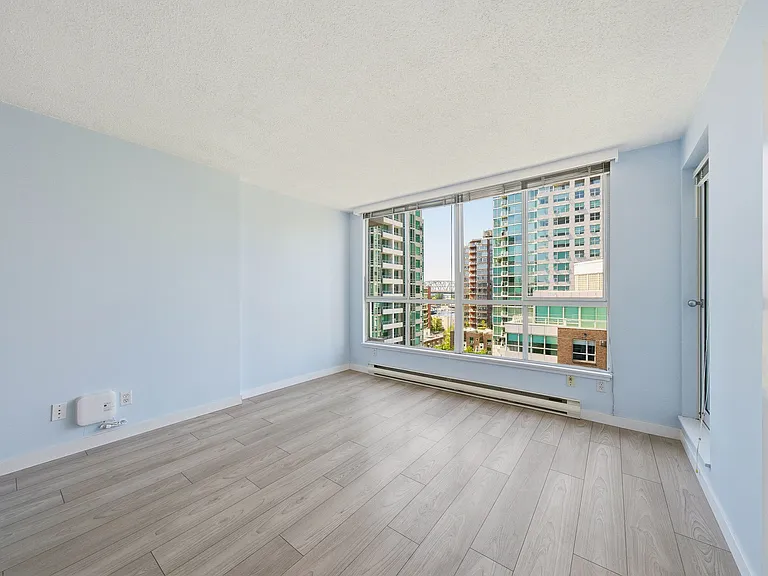 1500 Howe St #902 — Photo 7
