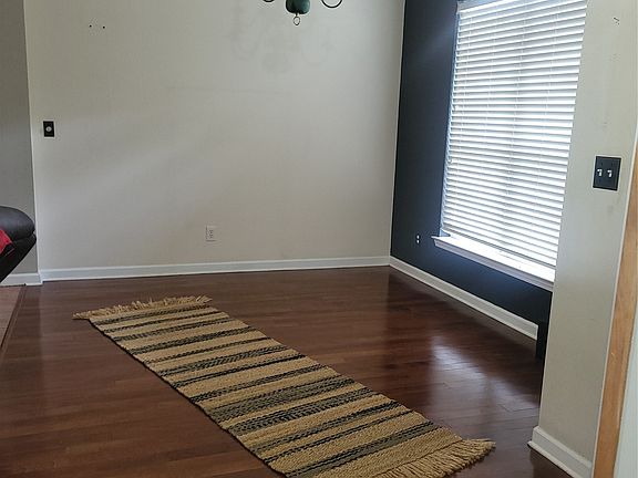 3rd image of 3761 Freeman Ct