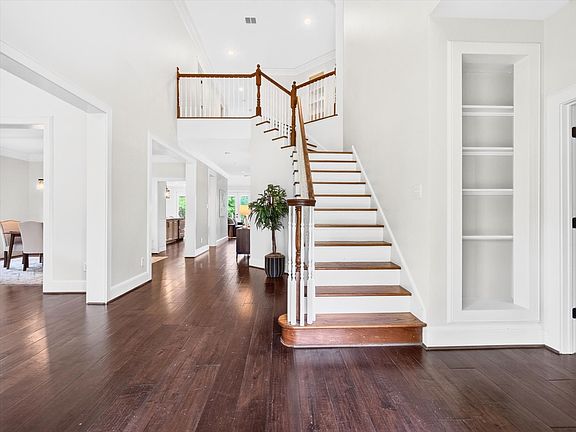 3rd image of 3003 Canyon Bluff Ct