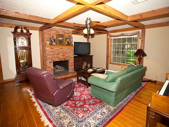 3rd image of 417 Cherry Hills Dr