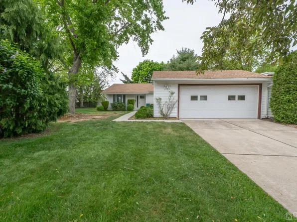 112A Indigo Plz, Monroe Township, NJ 08831