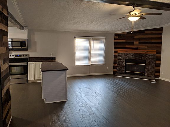 5th image of 161 Fremont Dr