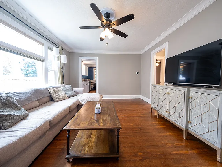 2916 Johnson St NE — Photo 3