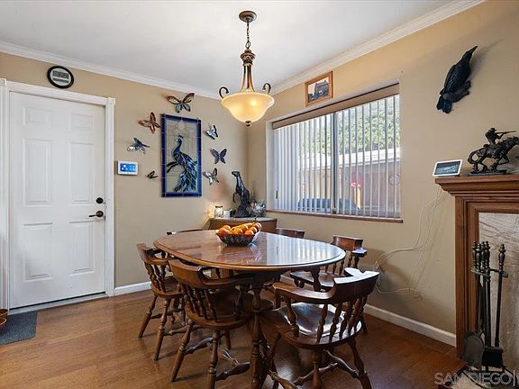 4th image of 3305 Ashford St