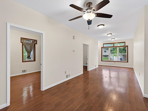 5th image of 1067 Wilson Ave