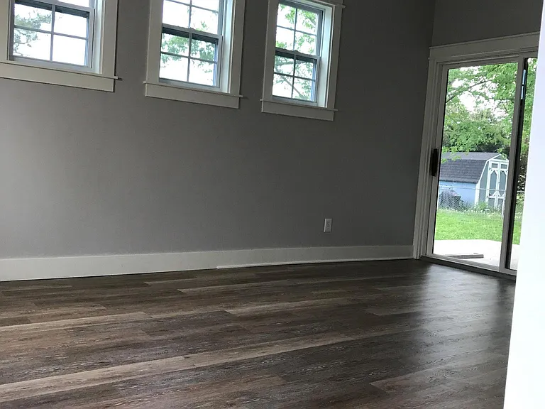 870 Johnsdale Dr — Photo 12