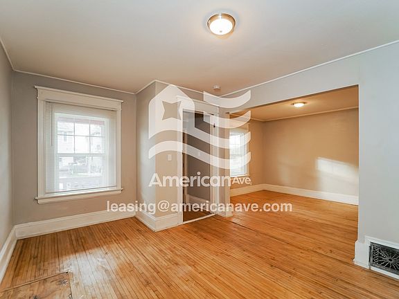 815373_004_wm_-_living_room_13289711.jpg