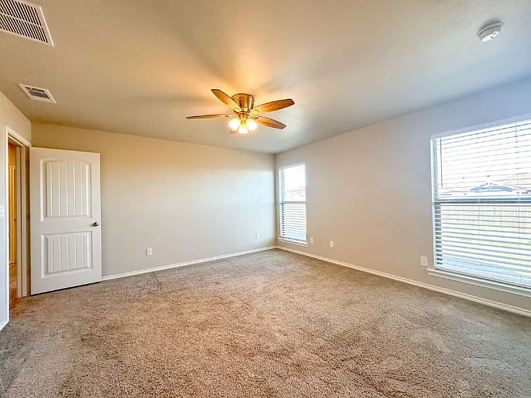 10423 Waverly Ave — Photo 14