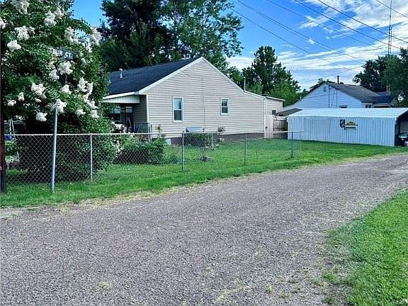 2nd image of 4007 7th Ave